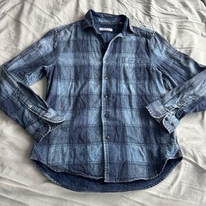 Tommy Bahama blue denim patchwork style cotton button down long sleeve shirt